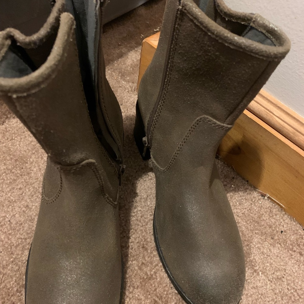 Clarks women ankle boots